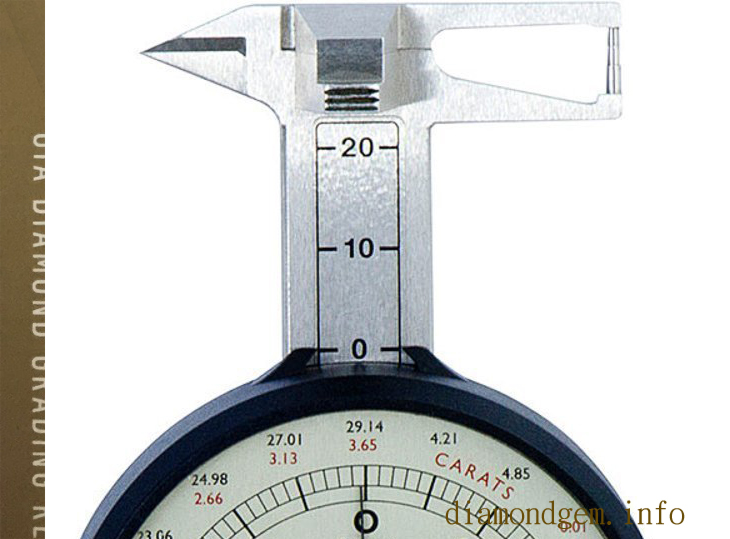 鑽石卡尺是用來量度鑽石的長，闊，深度(高)。